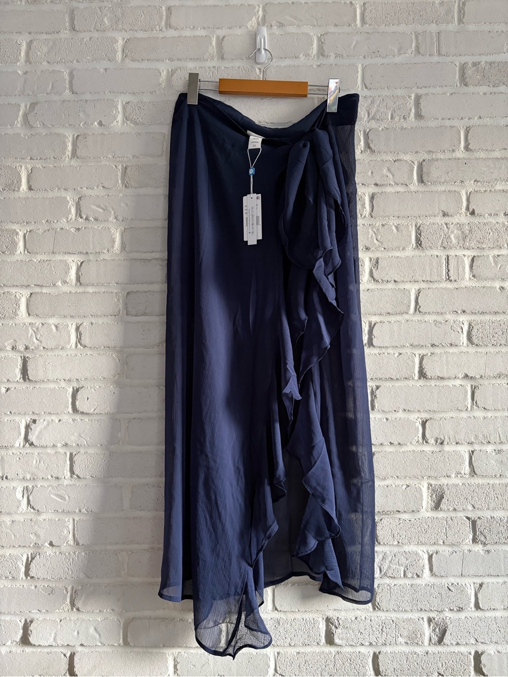 Bleu Rod Beattie Navy Long Ruffle Wrap Sarong Coverup, Size Medium.